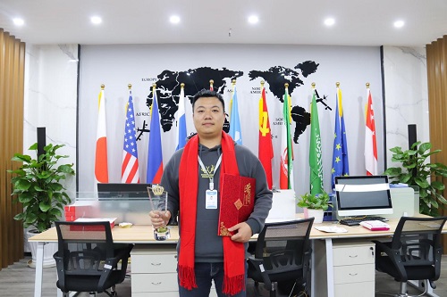 华邦瀛业务三部主管杨清松 华邦瀛业务三部主管杨清松