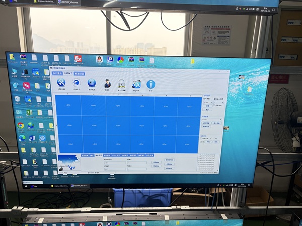 液晶拼接大屏老化测试.jpg 液晶拼接大屏老化测试.jpg